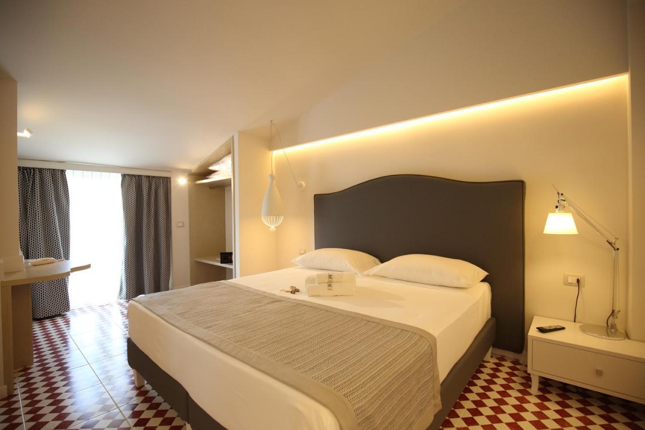 Suite Hotel L'Oasi Di Riaci (Adults Only) Santa Domenica  Buitenkant foto